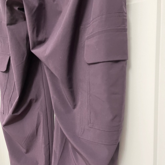 Athleta Chelsea Cargo Lined Pants, Size 8, Eggplant - Picture 4 of 7